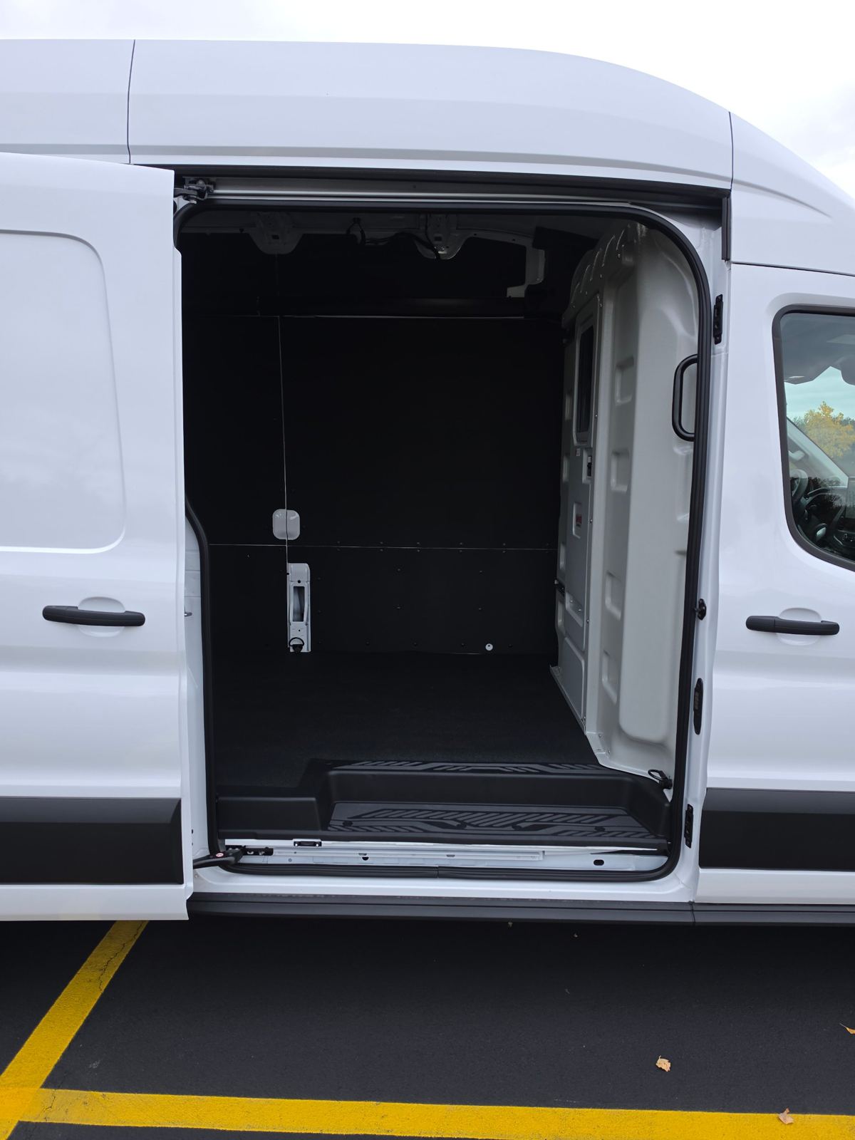 Sliding side door open onto the cargo area